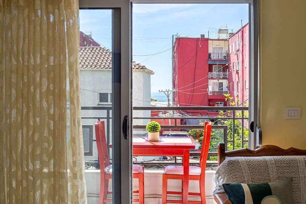 Stella'S Central - 1Min Beach, Kitchen & Balcony Himarë